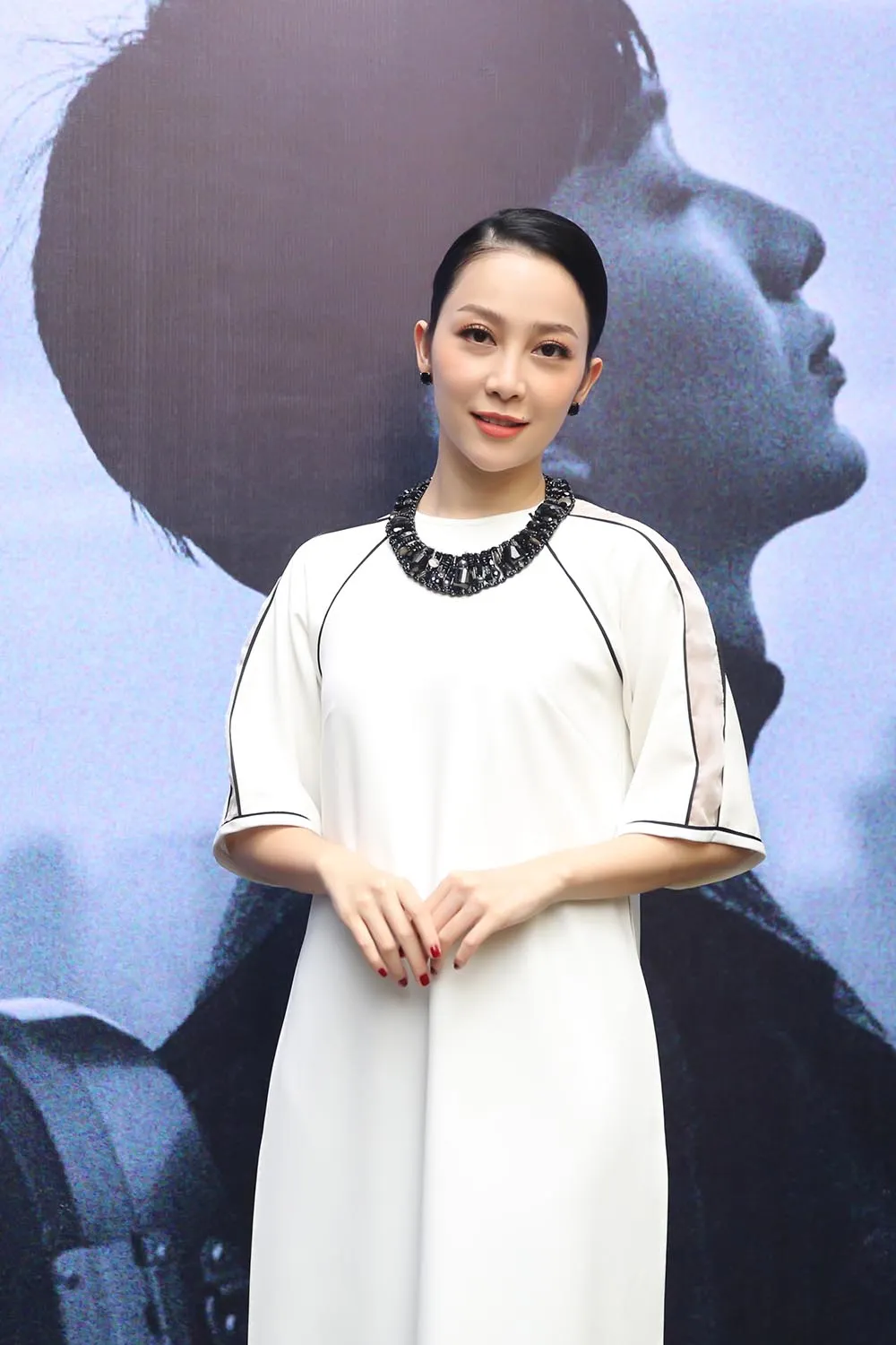 ‘Hừng đông’ của Hoàng Rob ELLE VN