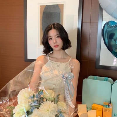 kwon eunbi có khuôn mặt nhỏ