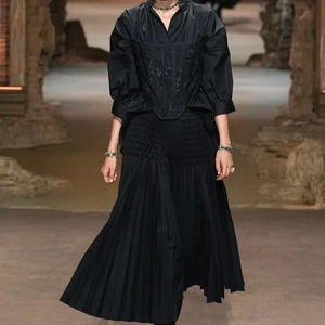 CD xuân hè 2023 look 23