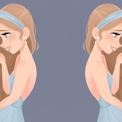 hai cô gái trong chiếc đầm xanh da trời đứng đối lưng nhau