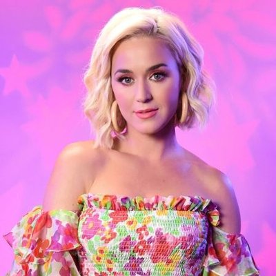 Bật mí cách chăm sóc da trắng mịn như Katy Perry.