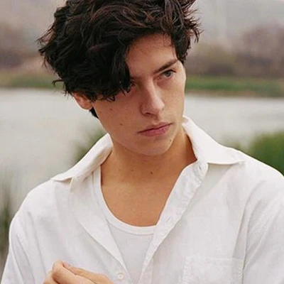 Cole Sprouse - Tôi đã từng ở một nơi rất tối tăm
