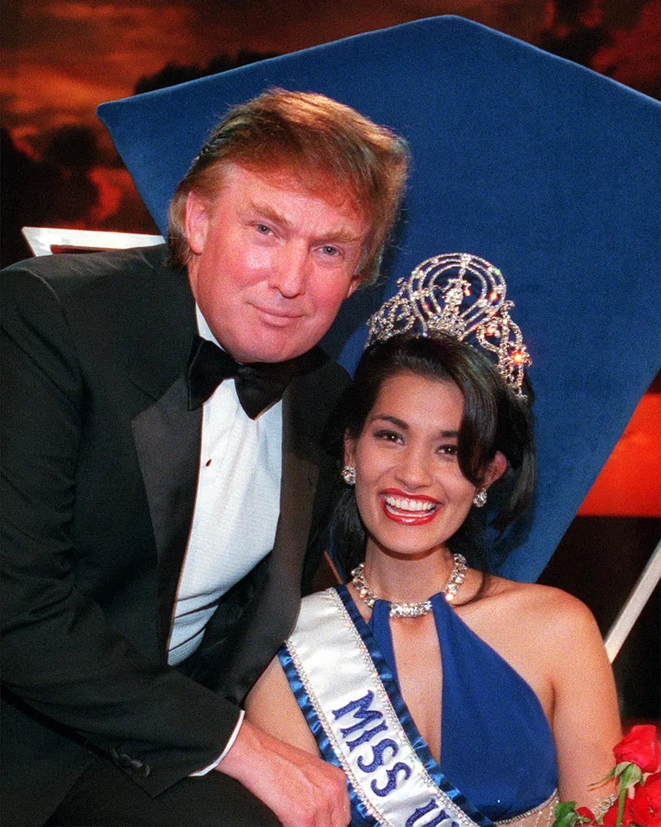 Donald Trump và Hoa hậu Hoàn vũ 1997 Brook Lee