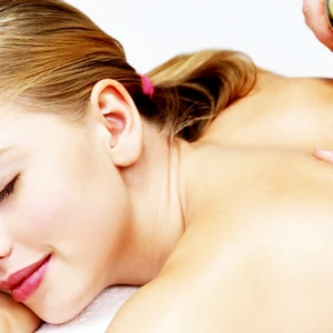 Các loại tinh dầu dưỡng da giúp dưỡng ẩm phù hợp với da chàm