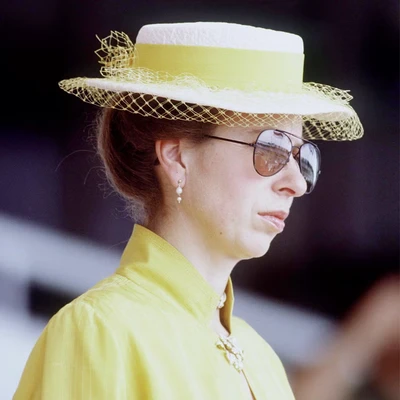 Thời trang công chúa Anne