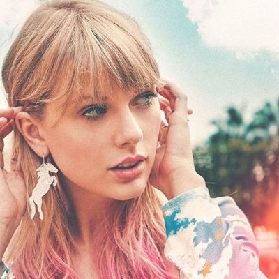 ca sĩ Taylor Swfit trong MV ME