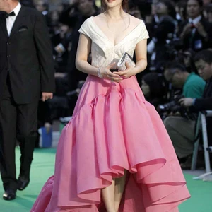 Học tập bí quyết thời trang U40 đẳng cấp của Phạm Băng Băng - ELLE VN