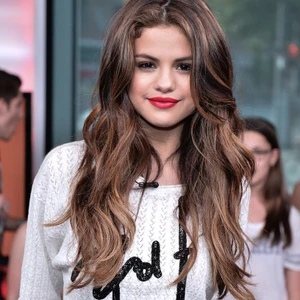 các kiểu tóc xoăn đẹp