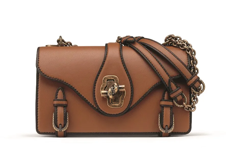 tui xach bottega veneta - elle vietnam 1