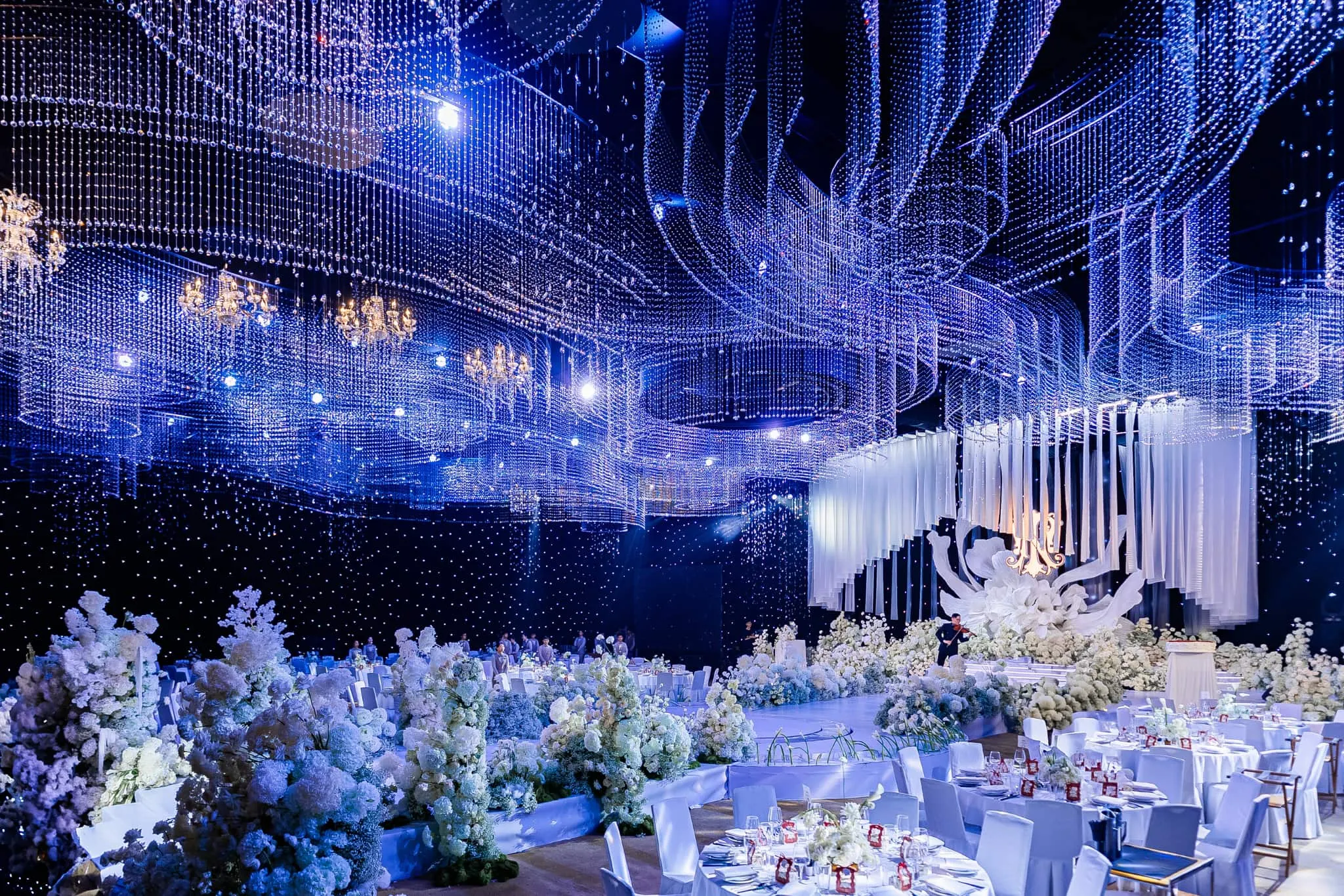 Không gian cưới ccura White Palace