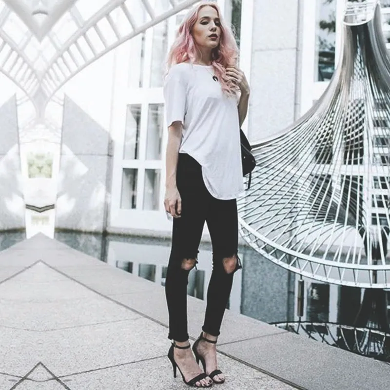 Các blogger thời trang nổi bật với phong cách tối giản
