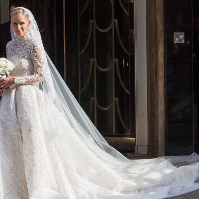 váy cưới của chị gái Paris Hilton