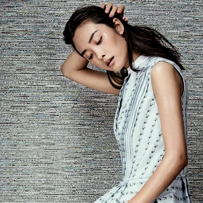 elle lắng nghe 2