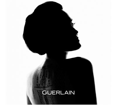 Vì sao Angelina Jolie chấp nhận làm gương mặt đại diện nước hoa Pháp Mon Guerlain?