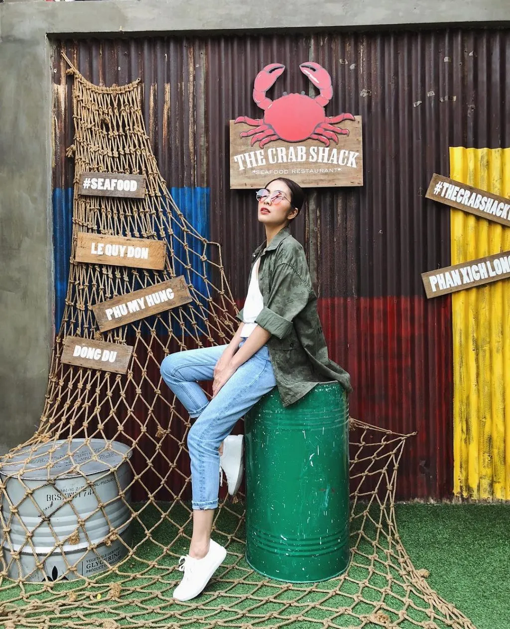Xu hướng thời trang quần jeans được nhiều sao Việt ưa chuộng 2