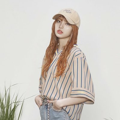 phong cách aesthetic lisa black pink ft800