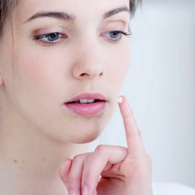 Truy tìm các nguyên nhân gây mụn mà bạn không ngờ đến