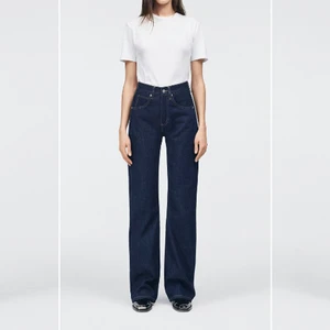 7 bí quyết giúp bạn chọn mua một chiếc quần jeans hoàn hảo