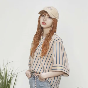 phong cách aesthetic lisa black pink ft800