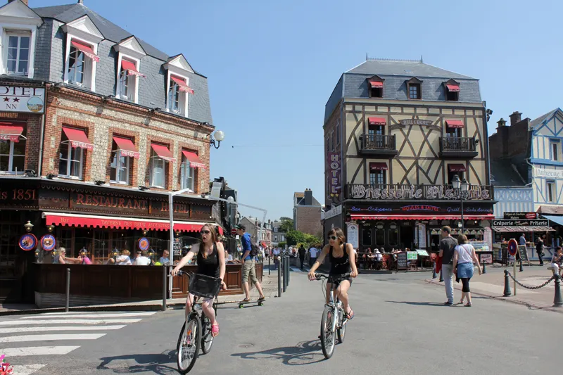 du-lich-phap-etretat-elle-vietnam-10