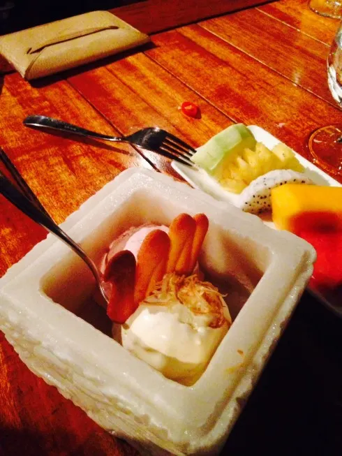 Làm kem Ni-tơ ngay tại bàn ăn 