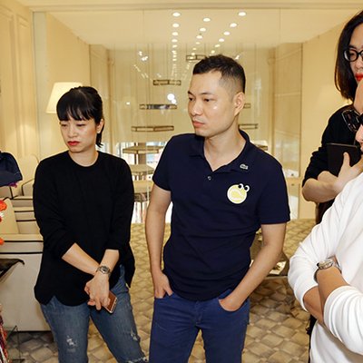 Nhà thiết kế Nguyễn Công Trí đối thoại cùng Top 3 cuộc thi ELLE Design Contest
