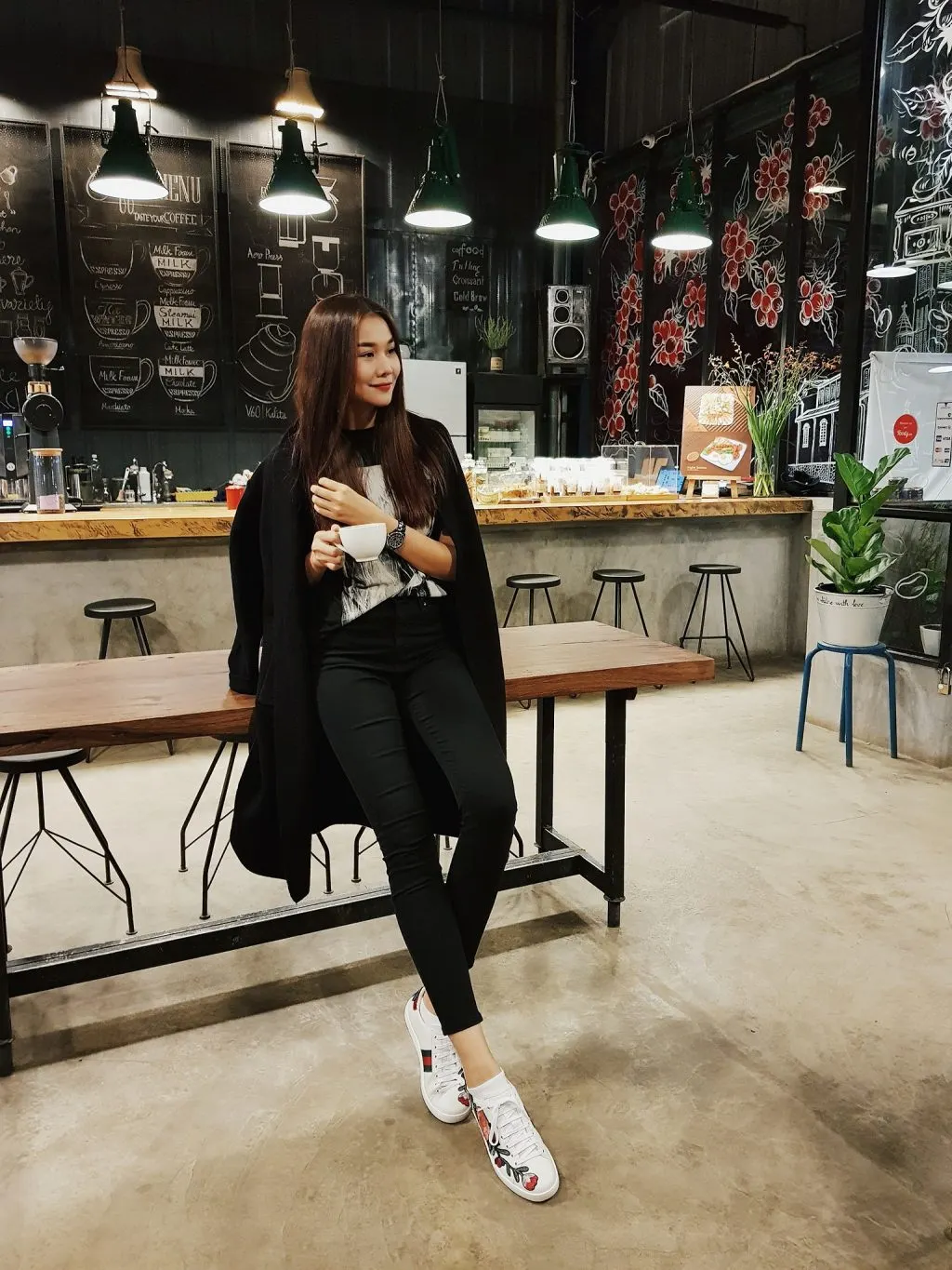 Thời trang street style của sao và fashionista Việt ngày cuối tháng 5