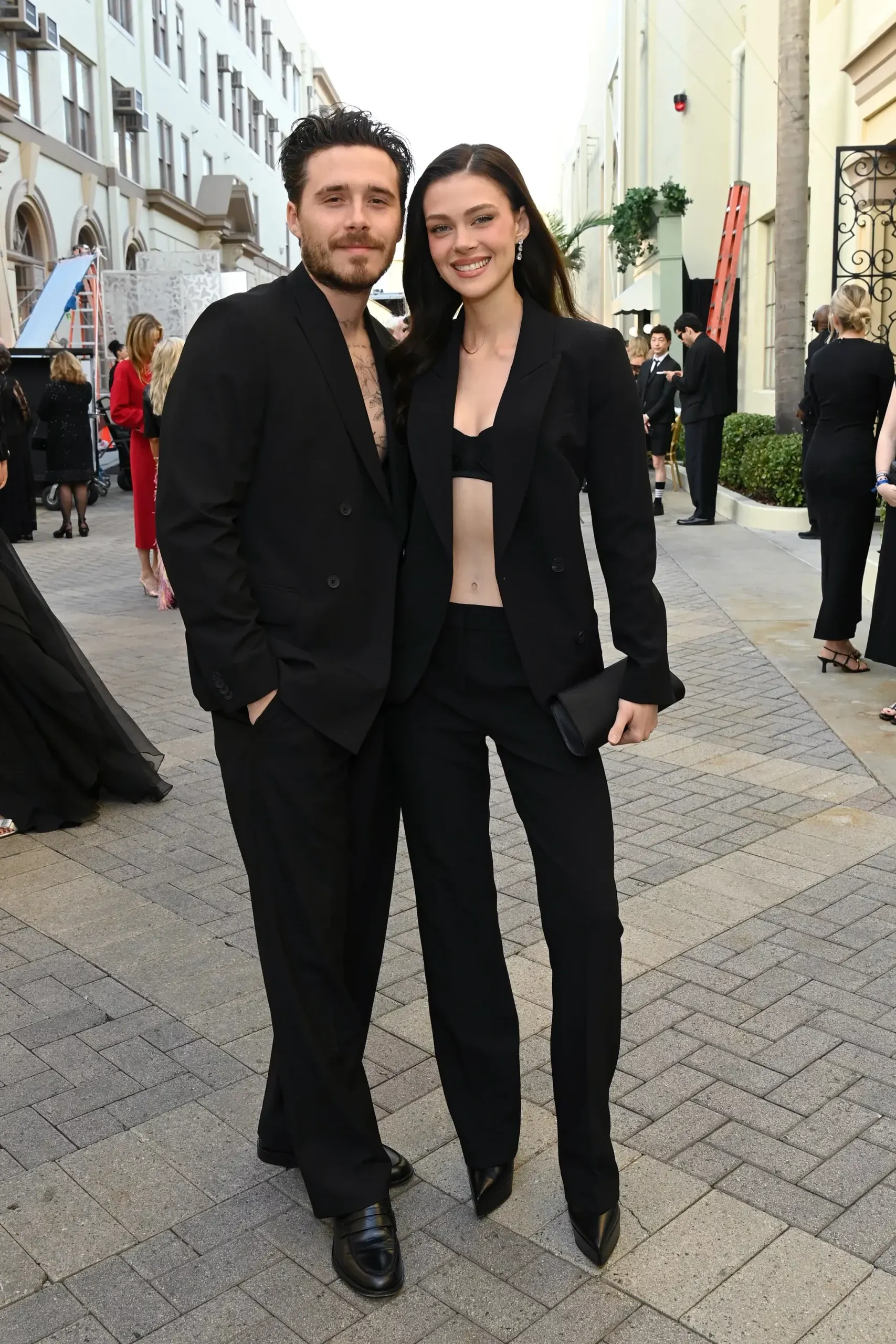 brooklyn beckham và nicola peltz beckham