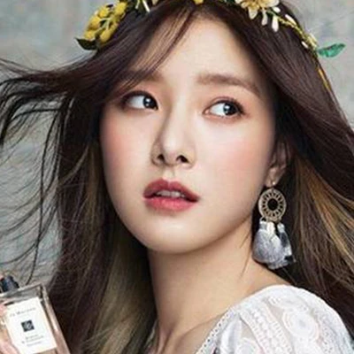 Hương nước hoa vương vấn cho những ngày mưa bướng bỉnh ELLE VN