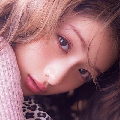 Bí quyết chăm sóc da giúp Ishihara Satomi duy trì vẻ đẹp tự nhiên và rạng rỡ