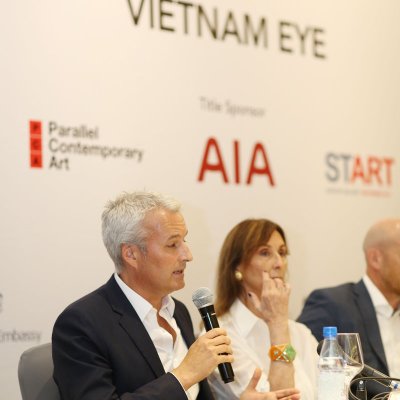 Triển lãm cùng cuốn sách AIA Vietnam Eye sẽ mang đến bức tranh toàn cảnh về một trong những thị trường mới mẻ và thú vị nhất của nền nghệ thuật toàn cầu - BTC cho biết.