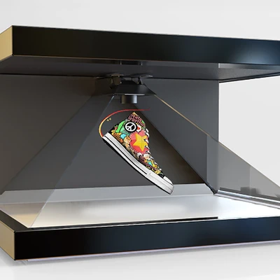 trình chiếu giày converse dưới dạng 3D hologram tại vạn hạnh mall