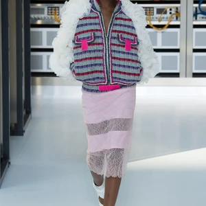 Kho dữ liệu số khổng lồ tại Chanal Xuân-Hè 2017