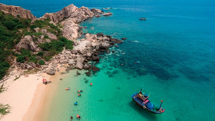 hòn đảo hoang sơ tại Việt Nam