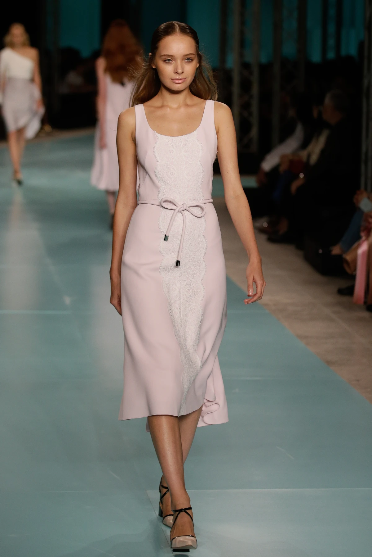 Tuần lễ Thời trang ELLE Thailand Xuân Hè 2016