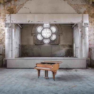 Ảnh đàn piano cũ 17
