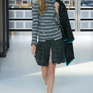 Kho dữ liệu số khổng lồ tại Chanal Xuân-Hè 2017