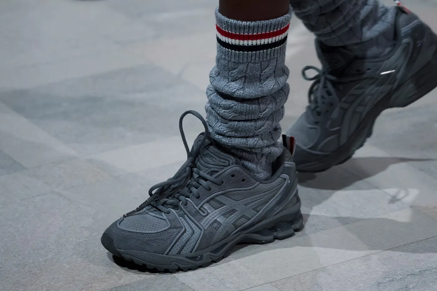 Thom Browne và ASICS hợp tác cho ra mẫu giày chạy GEL-KAYANO 14