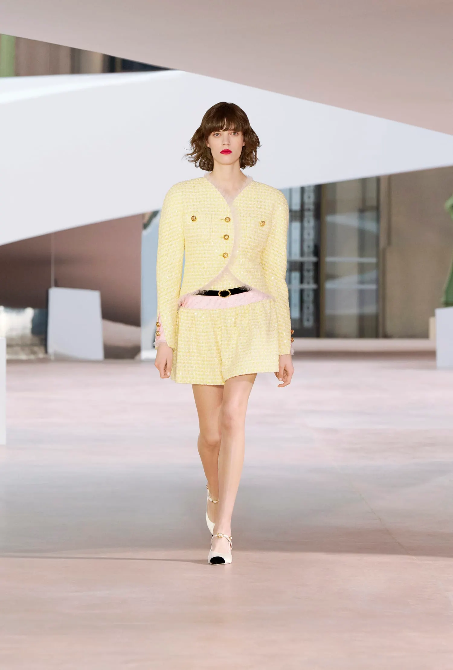 Thiết kế vàng pastel chanel