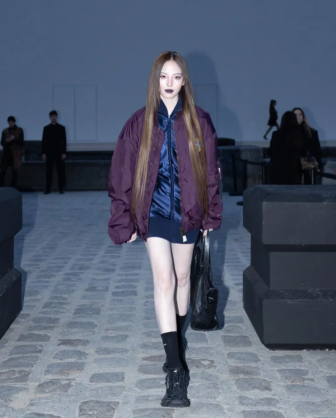 sao thái Nychaa tại Balenciaga