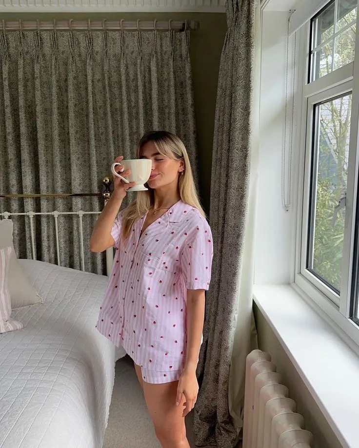 pyjamas ngắn tay màu hồng