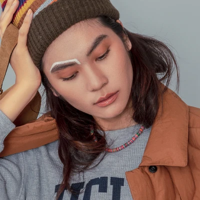 trăn trở ELLE lắng nghe bạn