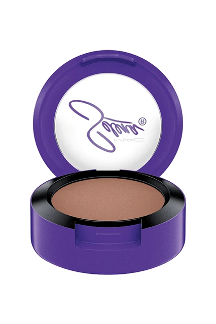 Rúng động trước BST MAC Cosmetic x Selena ELLE VN