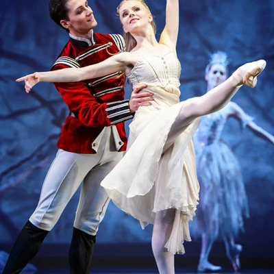 Kẹp Hạt Dẻ - Kết nối ballet cổ điển với công nghệ hiện đại