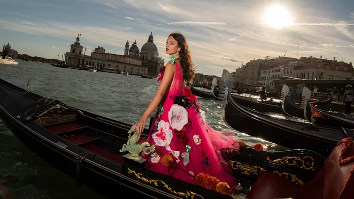 Deva Cassel Alta Moda D&G 21