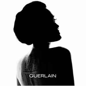 Vì sao Angelina Jolie chấp nhận làm gương mặt đại diện nước hoa Pháp Mon Guerlain?