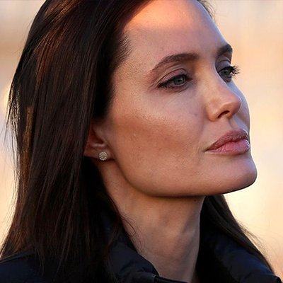 Angelina Jolie:" Khoảng thời gian này thật sự khó khăn!"