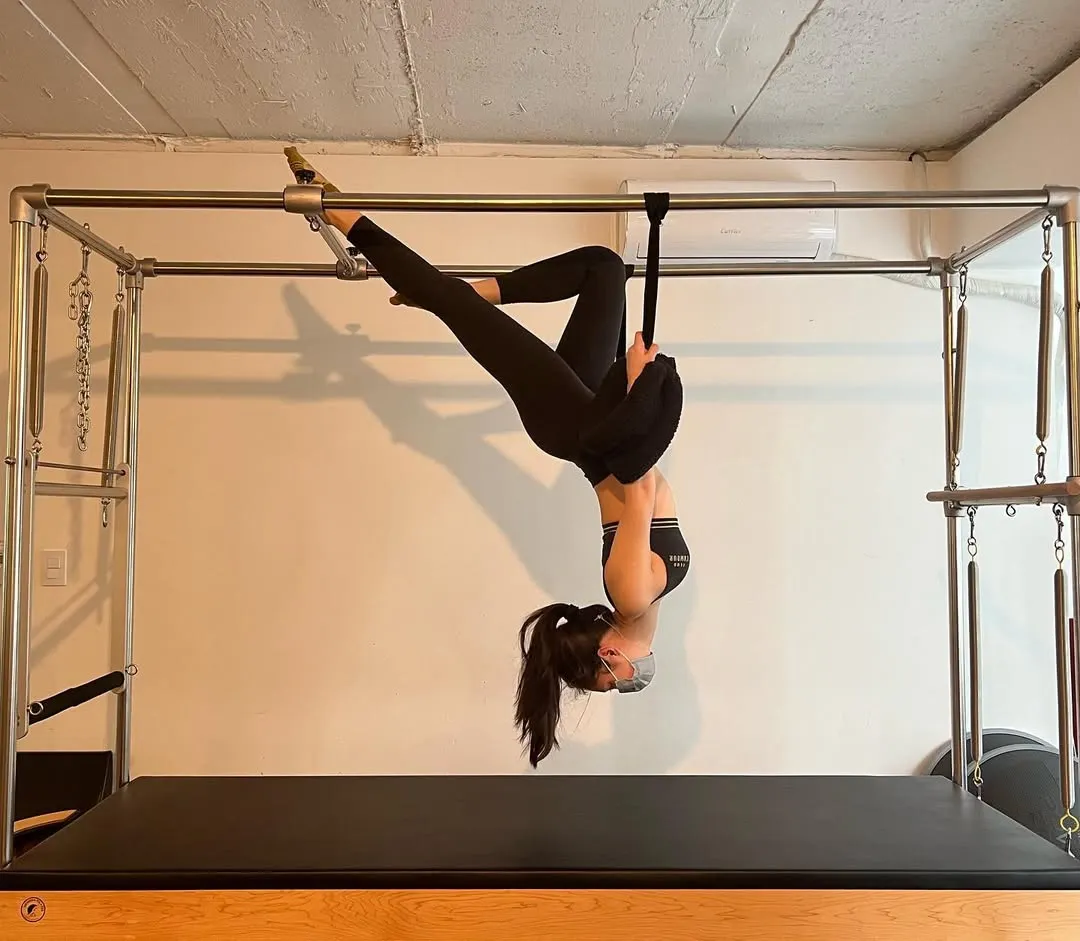 Jennie tập thể dục bằng pilates