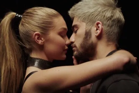 Gigi Hadid và Zayn Malik trên US Vogue - elle vietnam 01