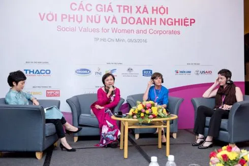 “Các giá trị xã hội với Phụ nữ và doanh nghiệp” – một trong những diễn đàn thành công do HAWEE tổ chức